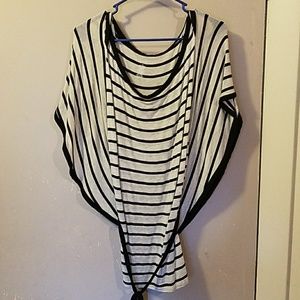 Flutter sleeve blouse